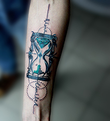 татуировка песочные часы